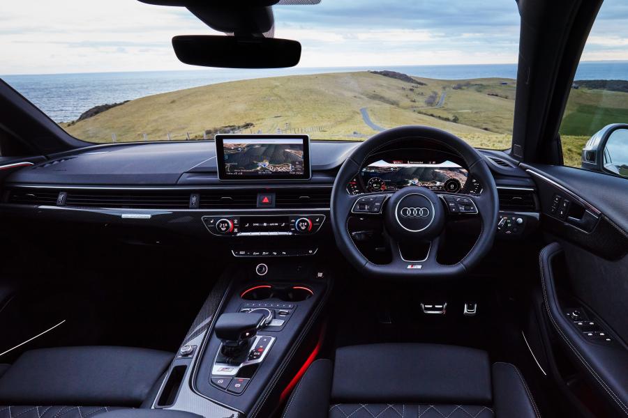 Торпедо Audi S4 Sedan (B9) 2019 года  (AU) (фото 8 из 11)